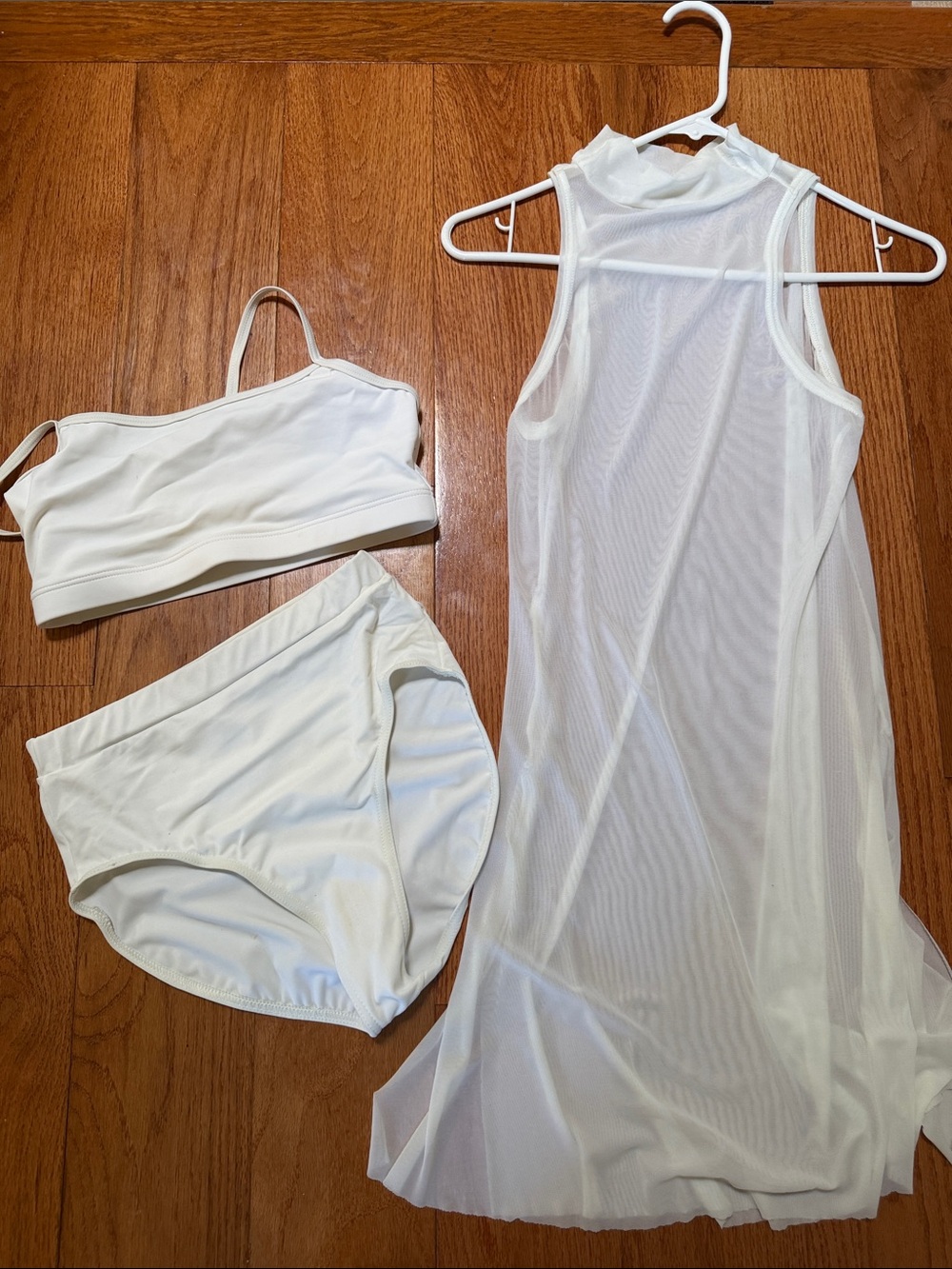 Dancewear Solutions White Performance Set - Picture 2 of 2